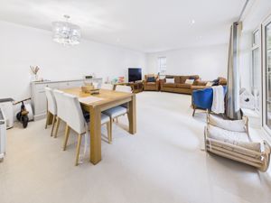 Living room- click for photo gallery